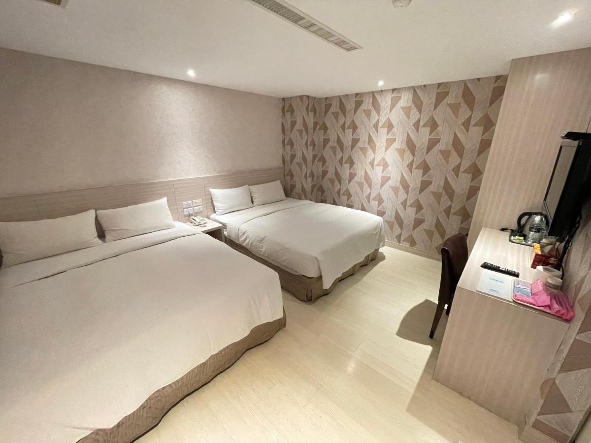 Golden Stone Hotel Каосюн Екстериор снимка