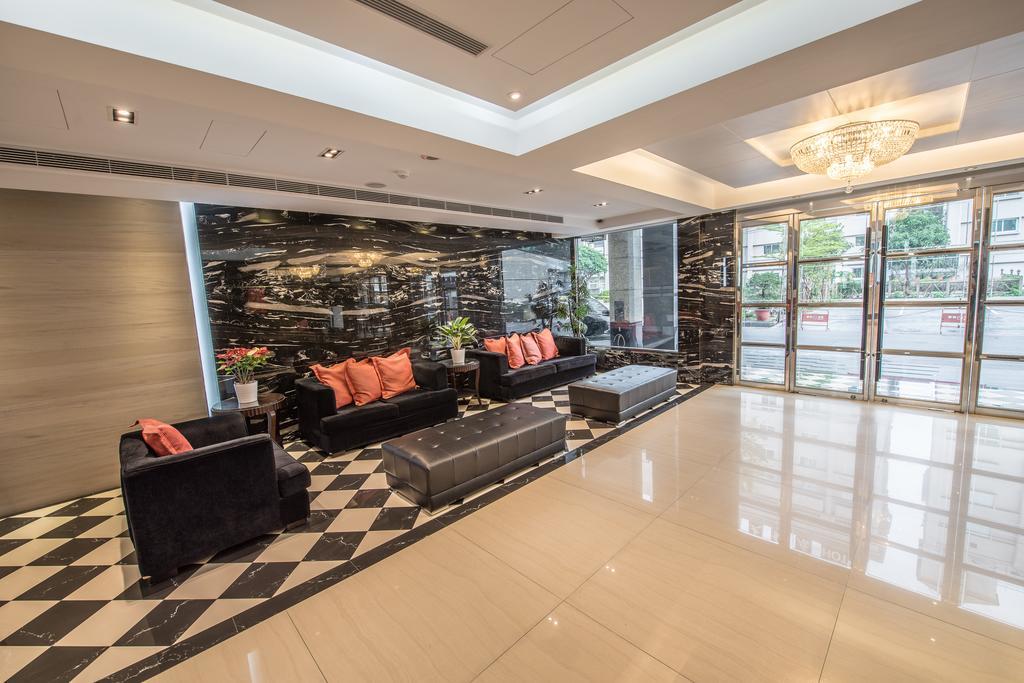 Golden Stone Hotel Каосюн Екстериор снимка