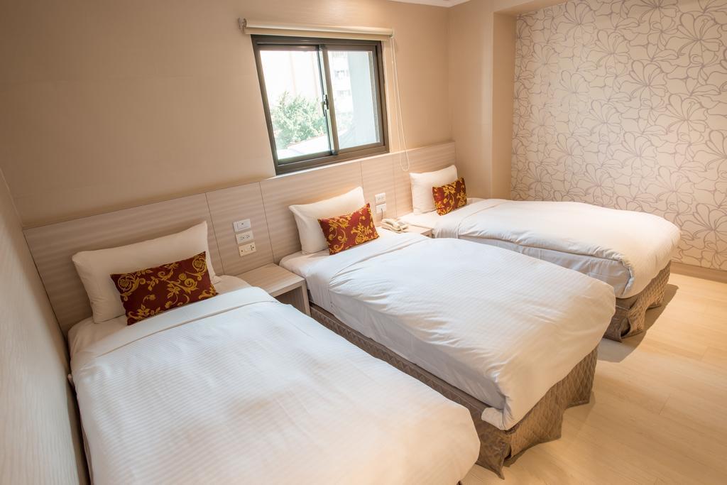 Golden Stone Hotel Каосюн Екстериор снимка